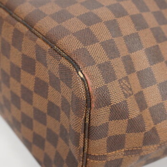 Louis Vuitton Damier Neverfull MM Tote Bag - Picture 7 of 13